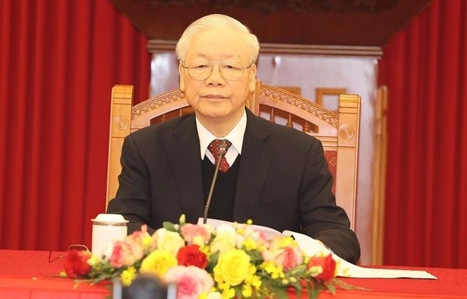 越共中央总书记阮富仲与古共中央第一书记、古巴共和国国家主席迪亚斯·卡内尔通电话