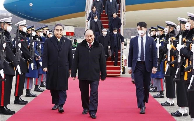 越南国家主席阮春福开始对韩国进行国事访问