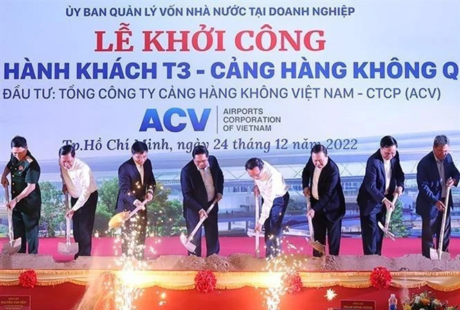  政府总理范明政下令开工兴建新山一国际机场3号航站楼
