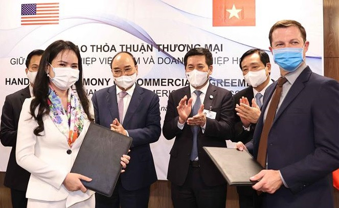 越南T&T 集团与美国伙伴签署可再生能源领域合作谅解备忘录