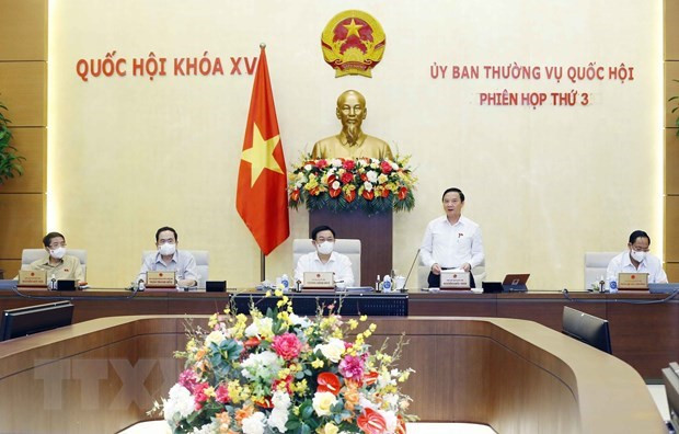越南国会常务委员会第三次会议：对许多重要内容提出意见