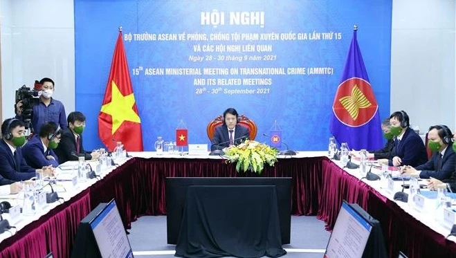 东盟承诺加强合作 打击跨国犯罪