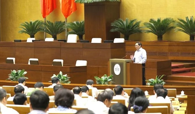 政府总理范明政：继续革新完善体制政策 及时清除土地管理与使用障碍