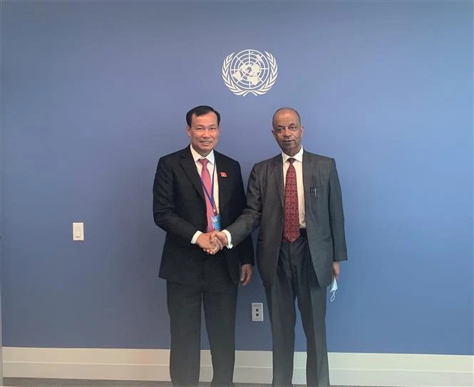 越南国会国防安全委员会代表团对美国进行工作访问