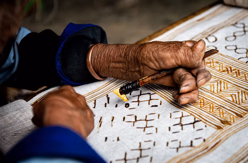 河江省岩石高原上的亚麻编织业