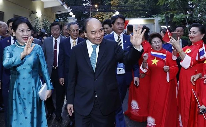 越南国家主席阮春福走访慰问旅泰越南人社群