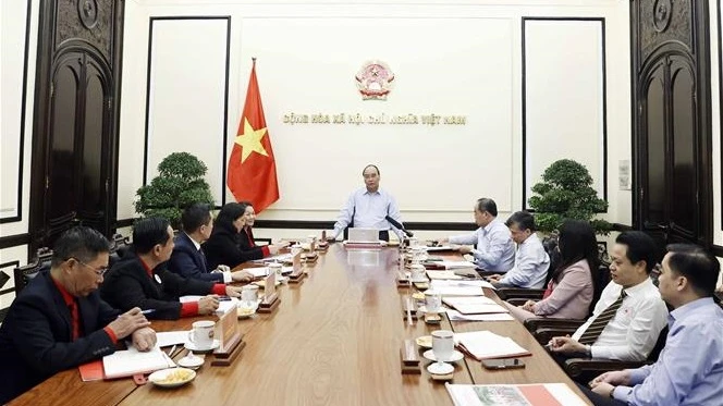 国家主席阮春福：动员各种资源 保障困难群众过好年