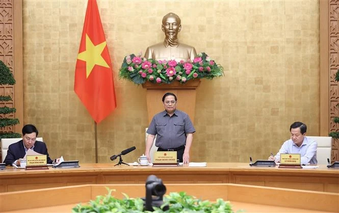 越南政府总理范明政主持政府2022年11月立法工作会议
