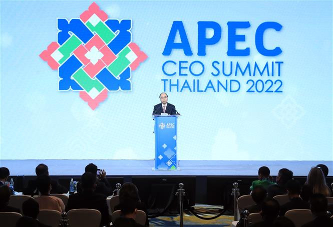 越南国家主席阮春福在2022年亚太经合组织工商峰会上发表重要讲话