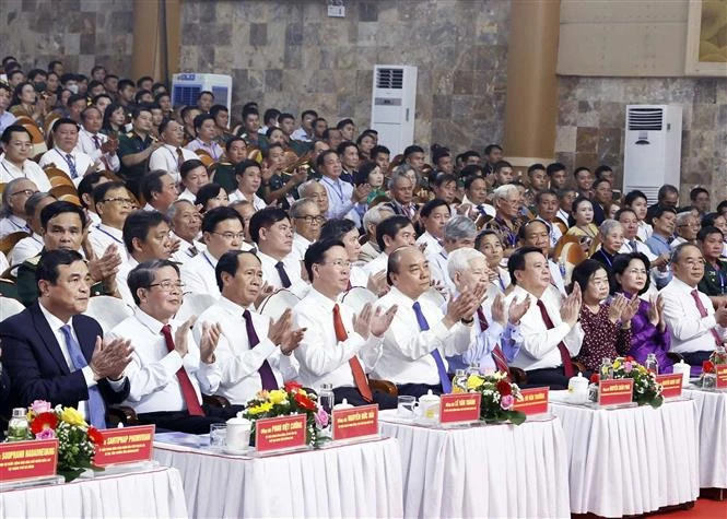 越南国务委员会主席武志公诞辰110周年纪念仪式隆重举行