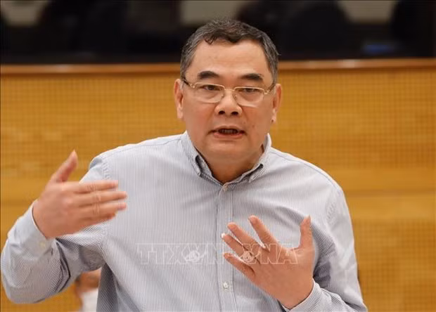 政府7月例行新闻发布会：对5起组织非法出入境案件和20名涉案人员进行起诉