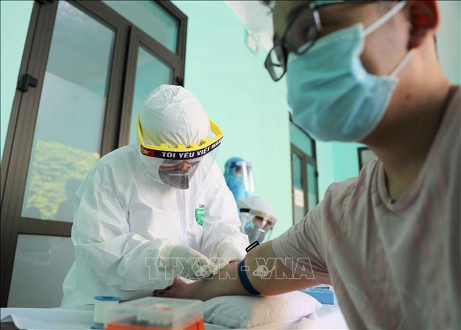 新冠肺炎疫情：河内为从岘港返回者完成PCR检测工作