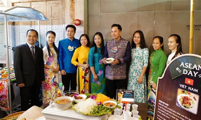 东盟各国美食推介活动是泰国居民品尝东盟各国特色美食的良好机会