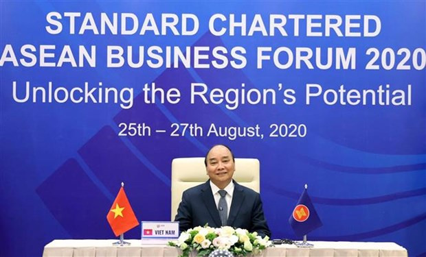 越南政府总理阮春福出席2020年渣打银行东盟商业论坛