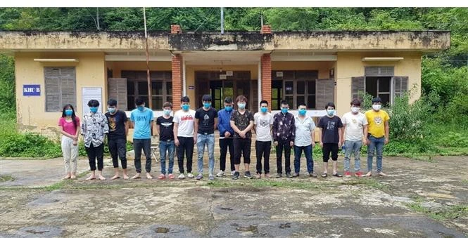 违法入境越南的15名中国人被抓并进行医学隔离