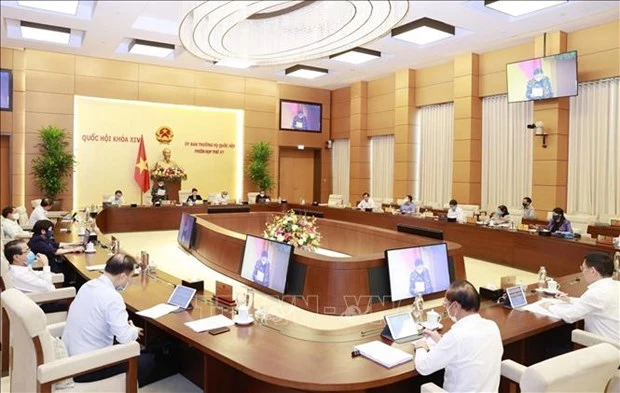 越南国会常委会第47次会议落幕