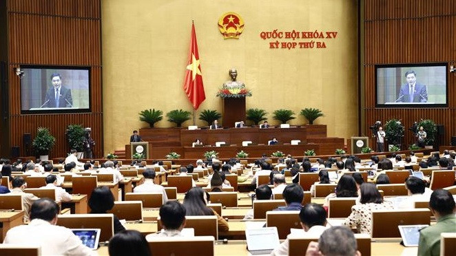 越南第十五届国会第三次会议：维护家庭和民族的优良传统文化价值