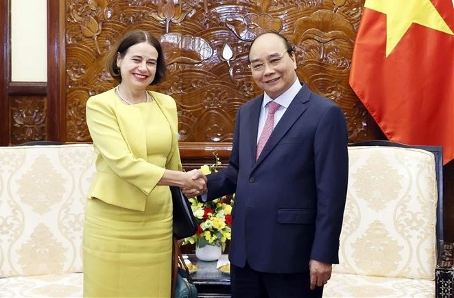 越南国家主席阮春福会见澳大利亚驻越南大使罗宾·穆迪