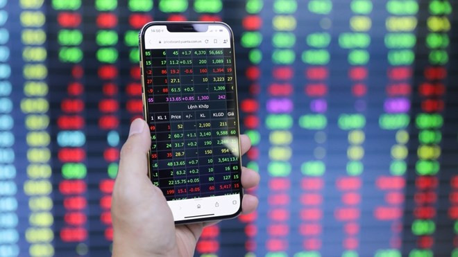 5月份境外投资者在HOSE上净买入近9亿越盾