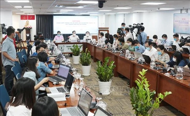 新冠肺炎疫情：胡志明市依法依规严肃处理违反隔离规定的人员