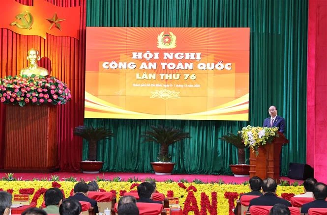越南政府总理阮春福出席第76次全国公安会议开幕式