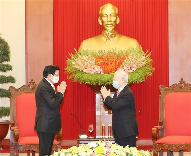 越共中央总书记、国家主席阮富仲会见老挝政府总理通论·西苏里