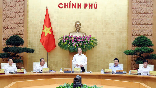 阮春福总理：努力实现双重目标 确保经济运作不间断