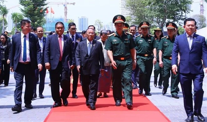 柬埔寨王国国会主席韩桑林访问Viettel集团