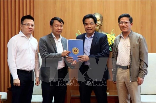 越通社为广南省灾民提供援助