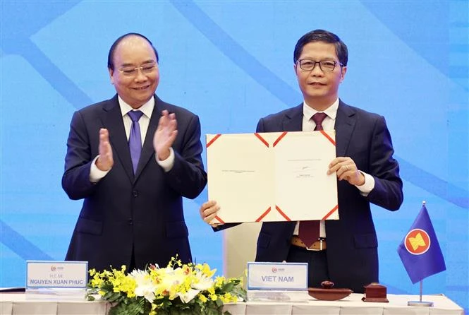 《区域全面经济伙伴关系协定协定》(RCEP)顺利签署