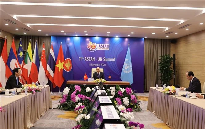 政府总理阮春福主持召开第11次东盟-联合国峰会