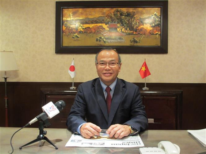越南驻日本大使馆努力帮助遭受新冠肺炎疫情影响的越南人群体
