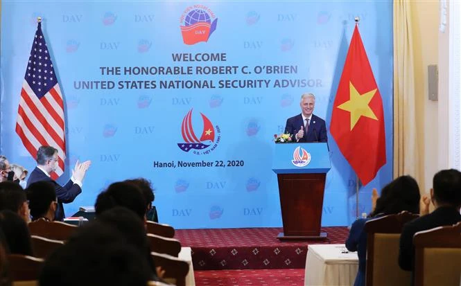 美国国家安全顾问罗伯特•奥布莱恩（Robert O'Brien）同外交学院师生和研究生进行交流。图自越通社