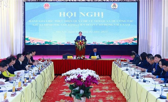 越南政府总理范明政：着力落实三项核心任务 提升职工的生活水平