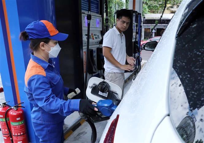 成品油价格一律下跌