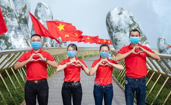 越南旅游业向游客敞开大门