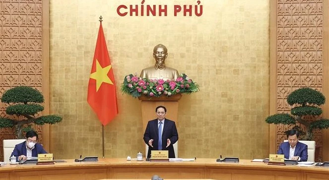 政府总理范明政：把握情况 及时和有效处理新发生问题