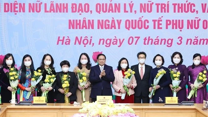 范明政总理：妇女对国家革新、融入国际社会与发展事业作出巨大贡献