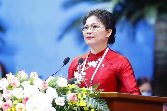 越南妇女第十三次全国代表大会：何氏娥重新当选越南妇联主席