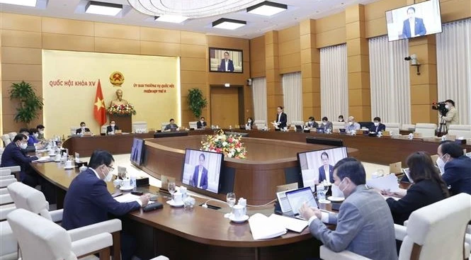 越南国会常务委员会第九次会议：建议政府尽早颁发2022~2023年疫情防控工作总体计划