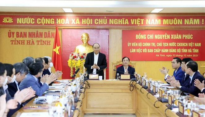 阮春福：河静省率先进行数字化转型 加大高新技术的应用力度