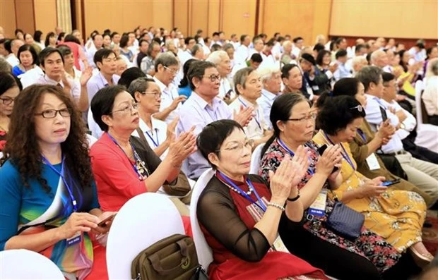 武文赏：民间文艺家协会需在传统文化价值保护和传承工作中充当好党的参谋助手