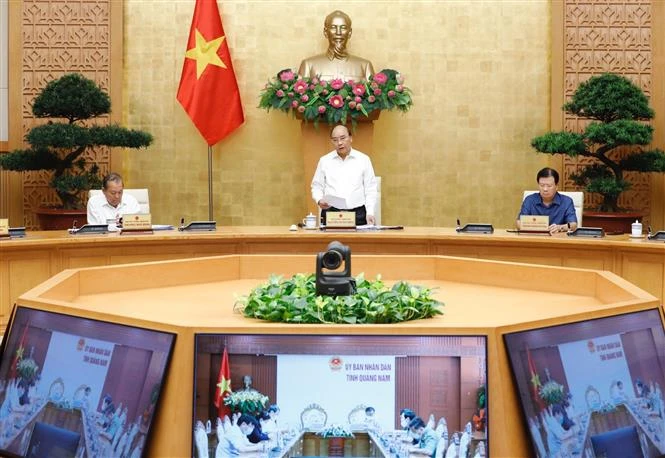 政府总理阮春福：提高警惕 不得掉以轻心 避免疫情陷入失控局面