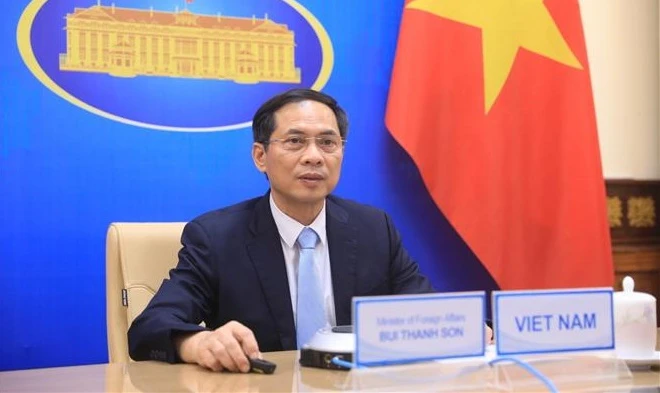 越南外交部部长裴青山出席不结盟运动部长级会议