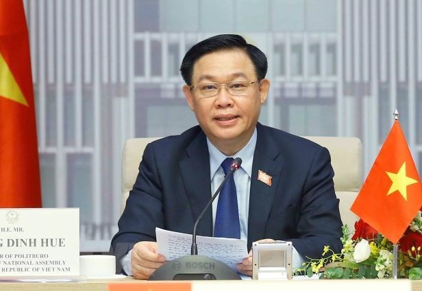 越南国会主席王廷惠与摩洛哥众议院议长哈比博·马勒克举行视频会谈