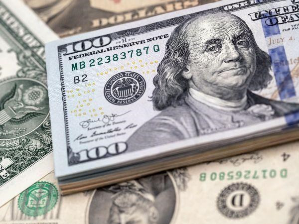 7月23日上午越盾对美元汇率中间价上调6越盾