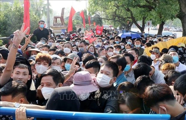 第31届东运会：数千人熬夜排队抢购越南U23男足和印尼U23男足比赛门票