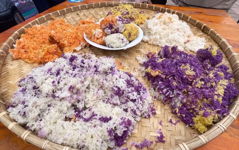 芦族人的五色糯米饭