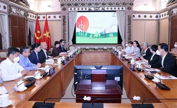 越南胡志明市与印度伙伴促进在城市垃圾处理领域的合作