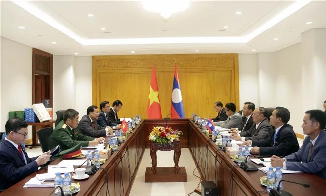 越老国会国防安全委员会加强合作关系